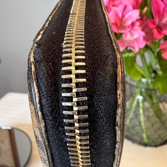 Dolce & Gabbana Leopard Print Zip Around Wallet | EUC - Picture 7 of 14